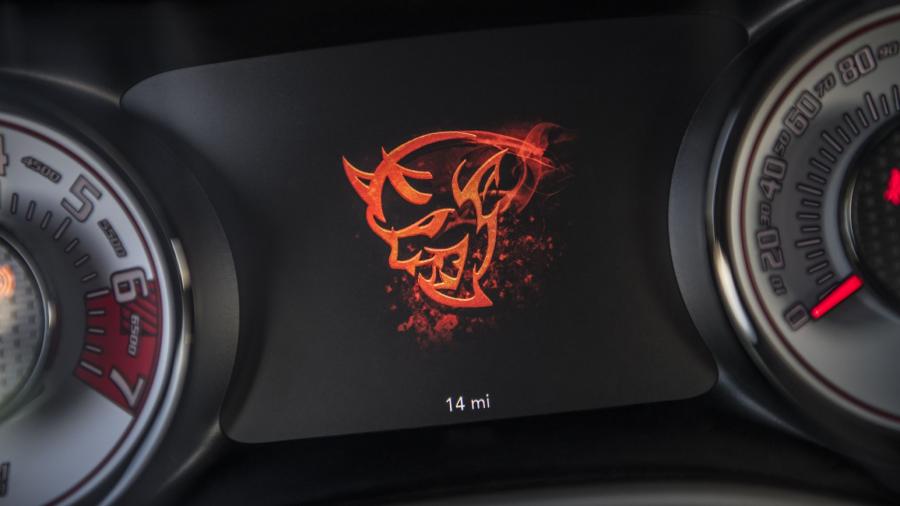 Панель приборов Dodge Challenger SRT Demon HPE1000 by Hennessey 2018 года  (фото 14 из 30)